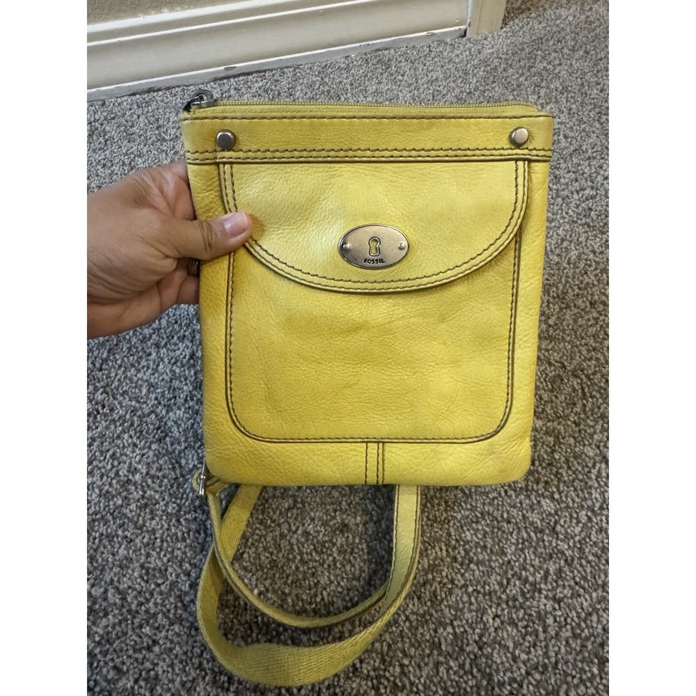 Fossil Yellow Leather Mini Maddox Keyhole Messenger Crossbody Bag‎